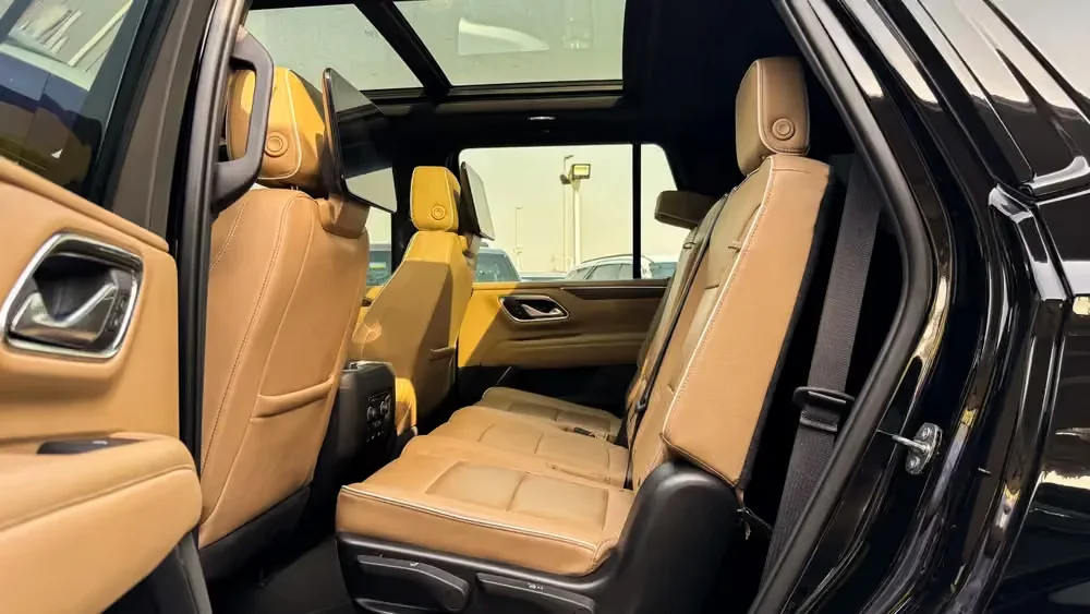 CHEVROLET TAHOE - view 3