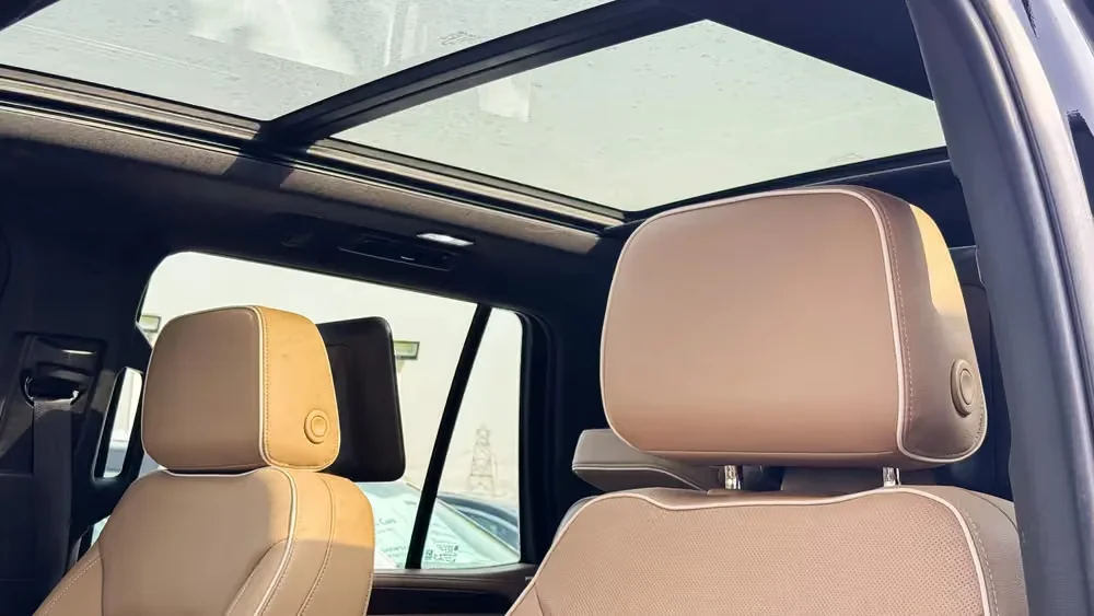 CHEVROLET TAHOE - image 6