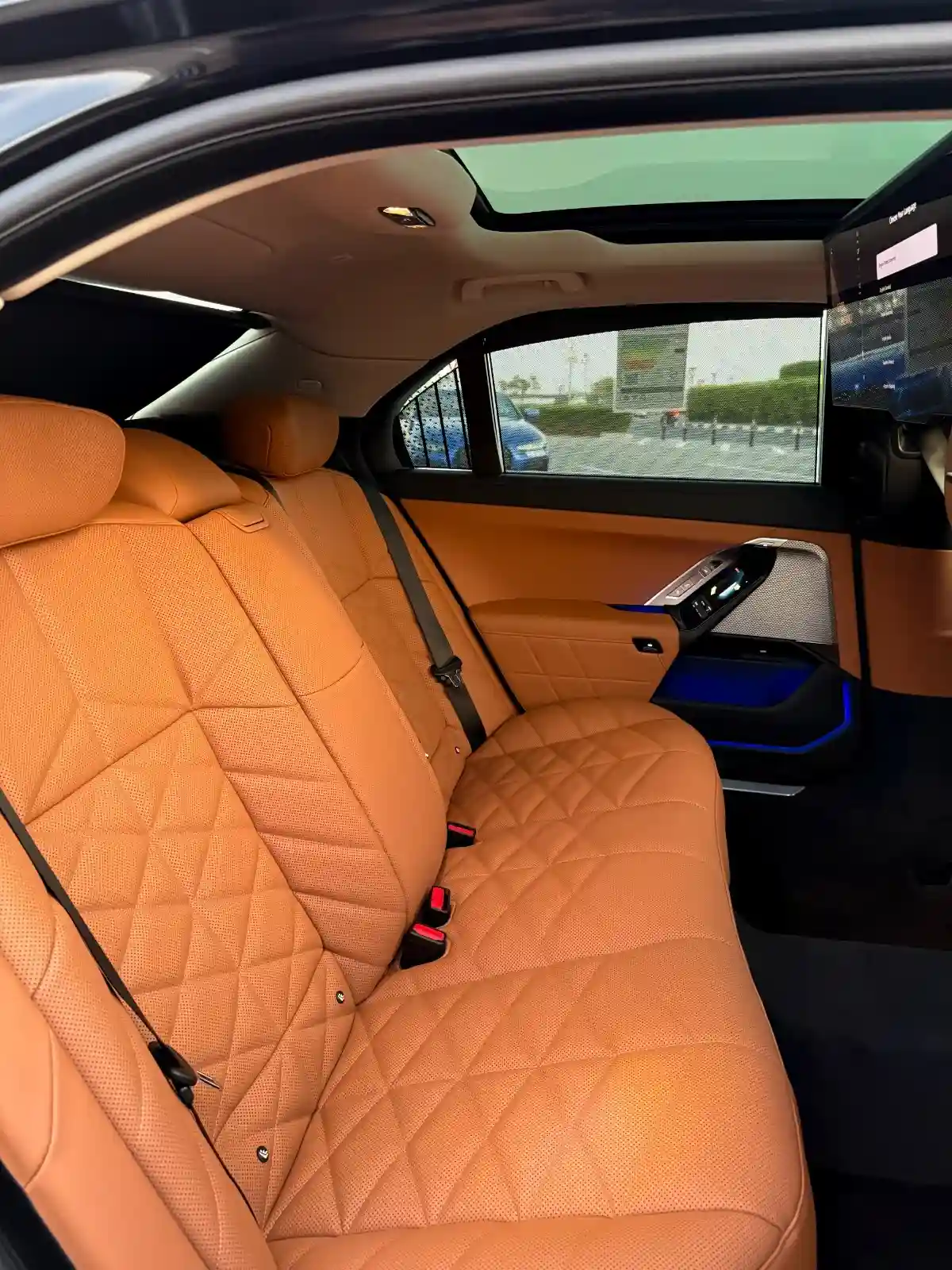 BMW 7 SERIES - view 4