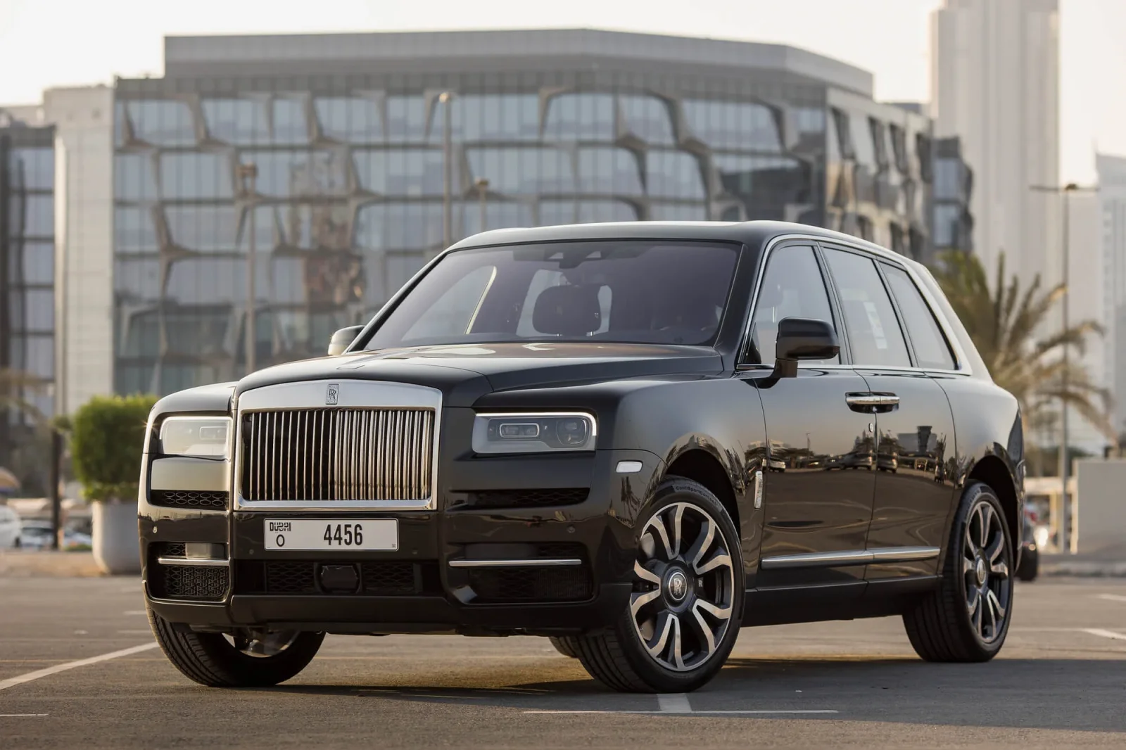 ROLLS-ROYCE CULLINAN - view 2