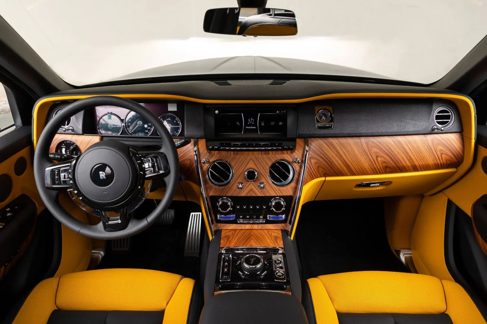 ROLLS-ROYCE CULLINAN - view 4