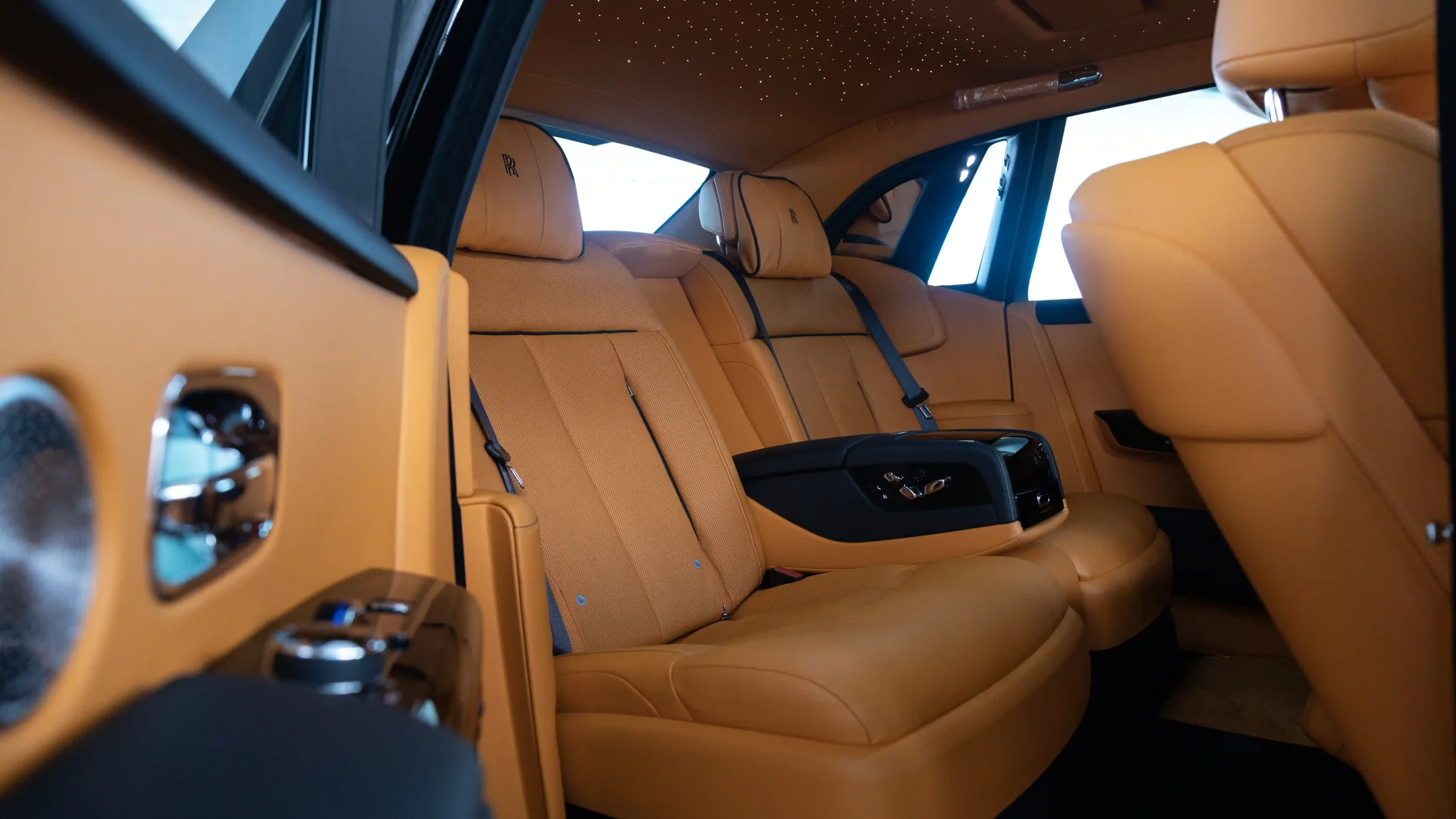 ROLLS-ROYCE PHANTOM - view 5