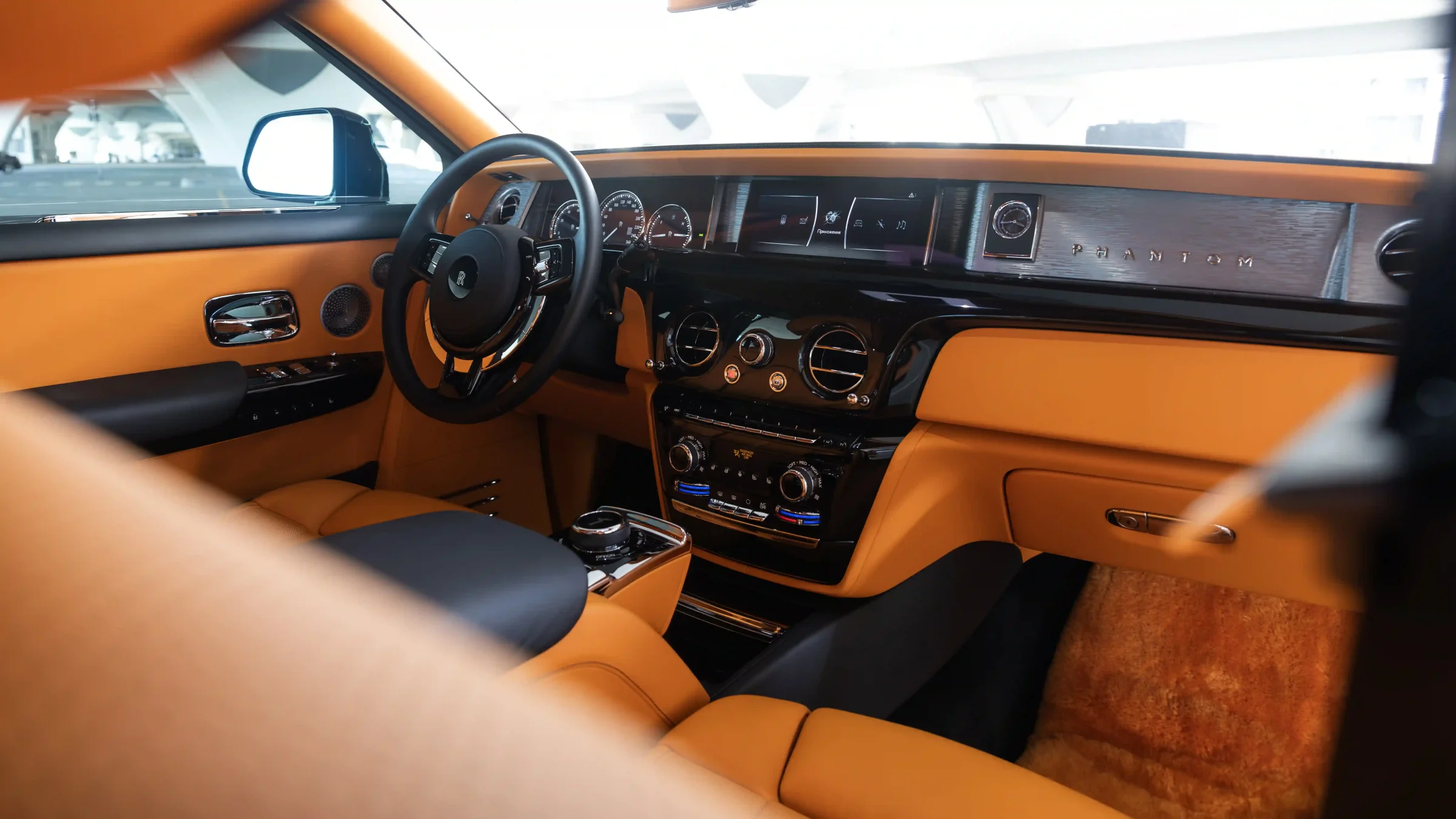 ROLLS-ROYCE PHANTOM - image 10