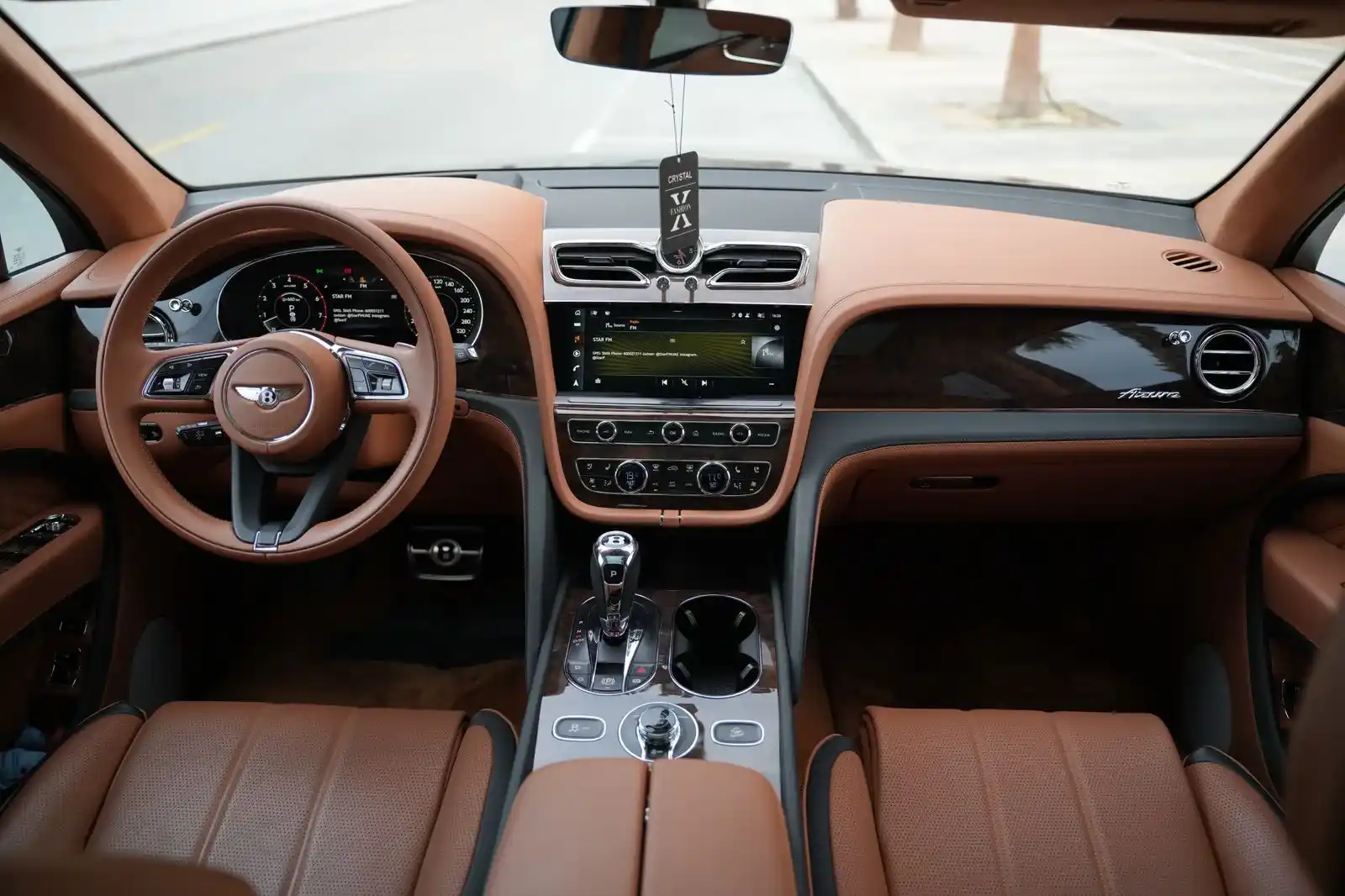 BENTLEY BENTAYGA - view 4