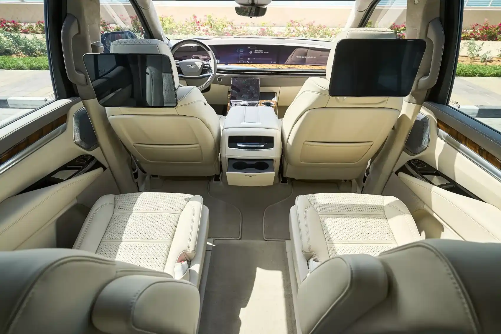 CADILLAC ESCALADE - view 4